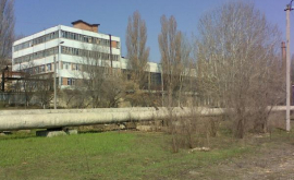 Cînd Fabrica de Sticlă din Chişinău își va relua procesul de producere