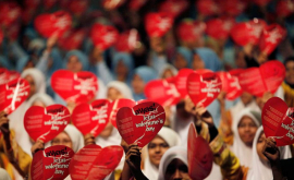 В Пакистане официально запретили праздновать День всех влюблённых