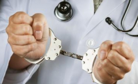 Medic din Bălţi condamnat pentru malpraxis soldat cu două decese
