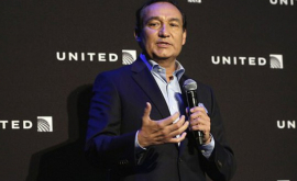 Глава United Airlines извинился за инцидент с пассажиром