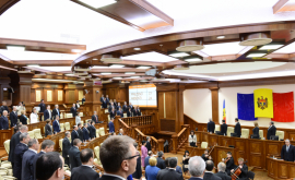 КСМ подтвердил мандаты двух депутатов
