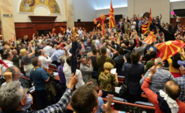Rusia reacţie după violenţele din Parlamentul de la Skopje