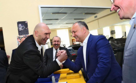 Додон и Валуев посетили Госуниверситет физкультуры и спорта ФОТО