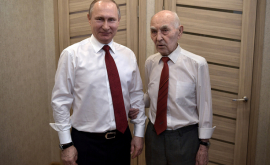 Ce cadou ia făcut Putin fostului șef al KGBului la împlinirea vîrstei de 90 de ani FOTO