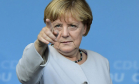 Merkel afirmă că dorește o cooperare strînsă cu Macron
