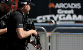 Un bărbat înarmat a luat ostatici în Marea Britanie
