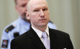 Teroristul norvegian Anders Breivik șia schimbat numele