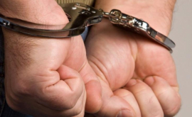 Адвокат и полицейский задержаны прокурорами по борьбе с коррупцией