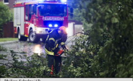 Изза мощного урагана в Германии погибли два человека