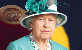 Королева Великобритании получит надбавку у зарплате