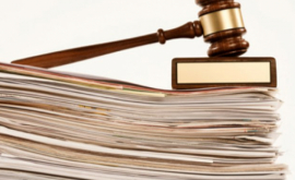 Moldova va achita peste 190 000 de euro avocaților în două litigii intentate împotriva statului