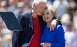 Для Хиллари и Билла Клинтон устроили спецпоказ Чудоженщины