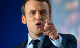  Macron a acționat în judecată fotograful care la urmărit în vacanță