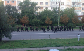 Carabinierii înarmați șiau făcut apariția pe străzile capitalei