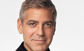 Как Джордж Клуни справляется с ролью отца в свои 56 лет