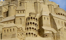Un nou record mondial pentru cel mai mare castel de nisip VIDEO