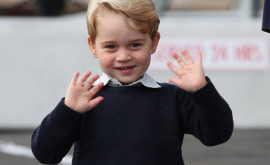 Четырёхлетний принц Джордж впервые пошёл в школу ФОТО