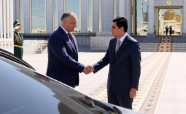 Dodon sa întîlnit cu președitele Turkmenistanului FOTO
