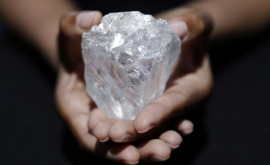 Cel mai mare diamant al secolului XXI vîndut pentru o sumă fabuloasă