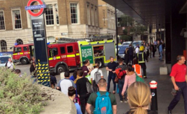 Explozie întro staţie de metrou din Londra Panică printre călători