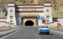 Самый высокий автомобильный тоннель открылся в Тибете