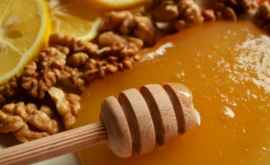 Nucile și mierea o bună combinație pentru sănătate