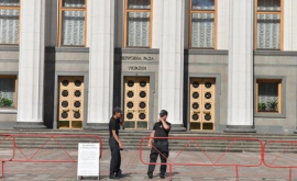 Pauză în Rada de la Kiev din cauza mirosului de ars