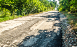 În Teleneşti o porţiune de drum de 23 de kilometri va fi asfaltat
