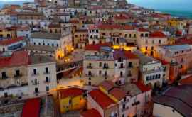 Власти небольшого итальянского города платят людям за переезд в него