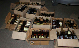 Сотрудники флорештской таможни обнаружили 300 бутылок контрафактного алкоголя