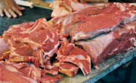 Carnea de porc sa scumpit la pieţe din Moldova