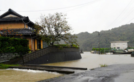 Taifunul Lan a lovit Japonia