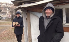 Мужчина живший в хижине возле Дворца Республики получил жилплощадь