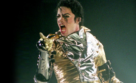 Michael Jackson continuă să cîştigă milioane şi după moartea