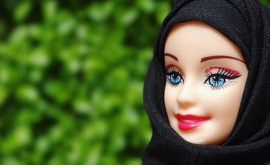 Производитель Барби впервые выпустил куклу в хиджабе