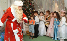 В российские детские сады запретили приглашать Дедов Морозов