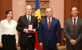 Какую награду посол Франции получил от президента Молдовы