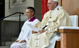 Папа Римский выступает за изменение текста молитвы Отче наш