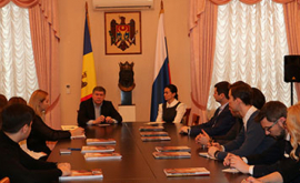 Discuții privind consolidarea diasporei moldovenești din Rusia