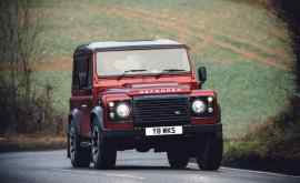 Land Rover анонсирует лимитированный выпуск Defender с двигателем v8 в честь 70летия бренда 