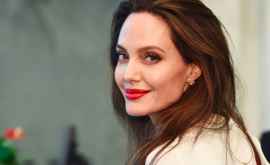 Блистательное появление Анджелины Джоли в Париже
