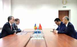 Министр обороны встретился с послом Китая в Молдове