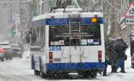 Изза снегопада несколько улиц Кишинева закрыты