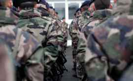 Franța Un şofer a încercat să intre cu maşina întrun grup de soldaţi