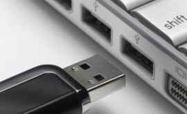 Cît de periculoes este să scoţi stickul USB din calculator fără accesarea comenzii de îndepărtare în siguranţă