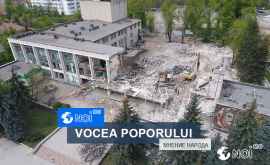 Demolarea Palatului Sindicatelor filmată cu drona Chișinăuienii revoltați VIDEO