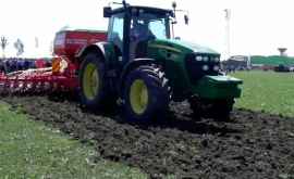 106 тракторов будут переданы молдавским фермерам