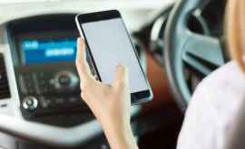 INP atenționează Telefonul mobil folosit la volan este un pericol