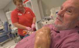 A donat sînge timp de 60 de ani salvînd vieţile a 24 milioane de copii VIDEO