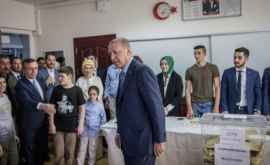 Alegeri în Turcia Erdogan a votat la Istanbul şi a prezis o revoluţie democratică
